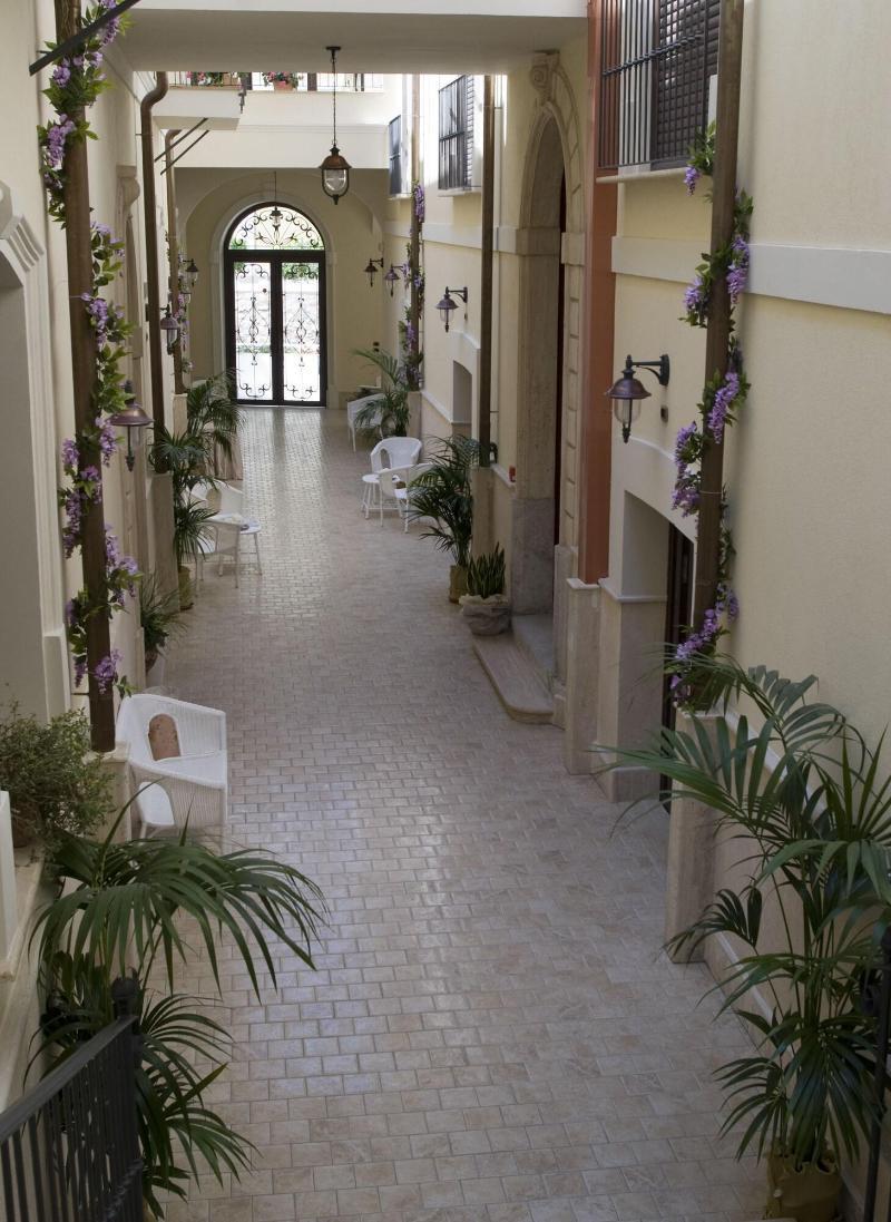 Palazzo Reginella Aparthotel Bovalino Marina Kültér fotó