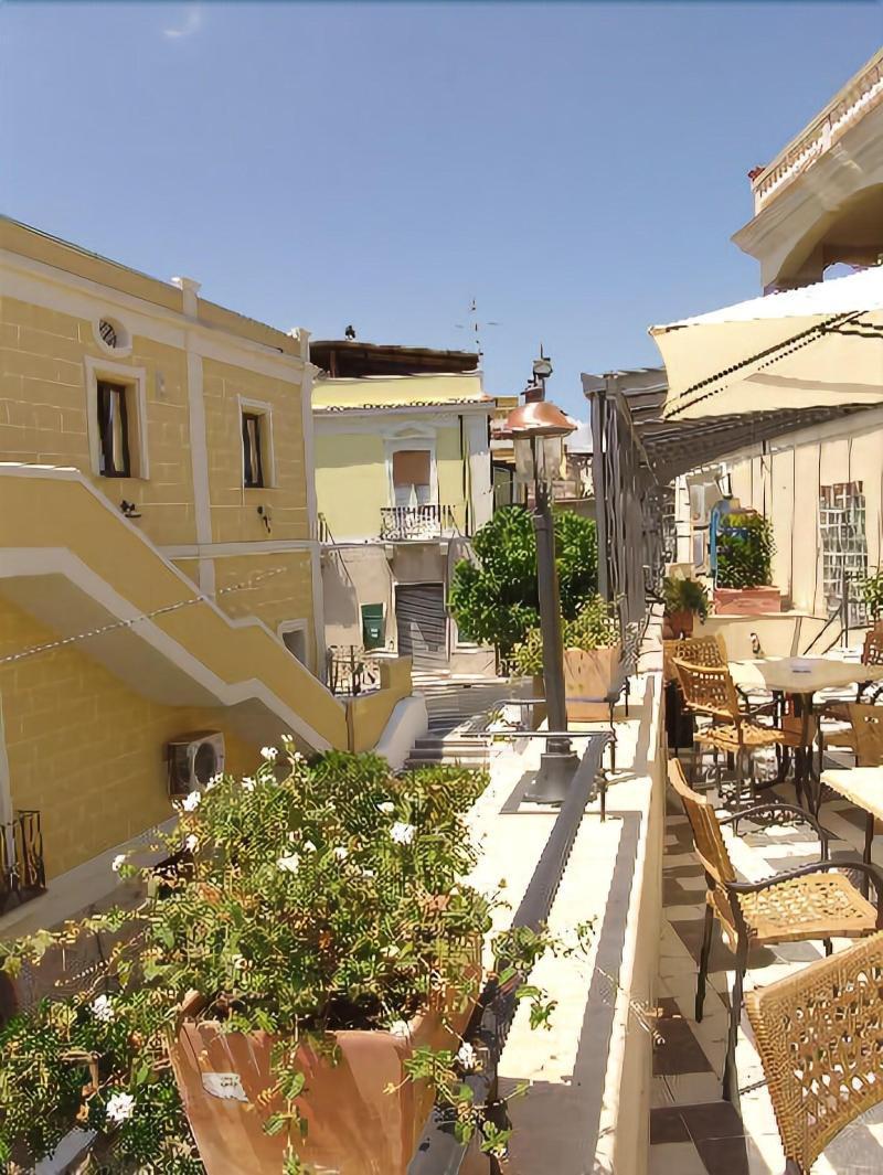 Palazzo Reginella Aparthotel Bovalino Marina Kültér fotó
