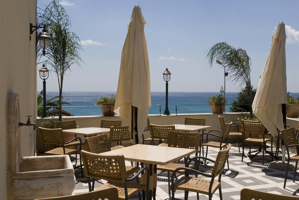Palazzo Reginella Aparthotel Bovalino Marina Kültér fotó