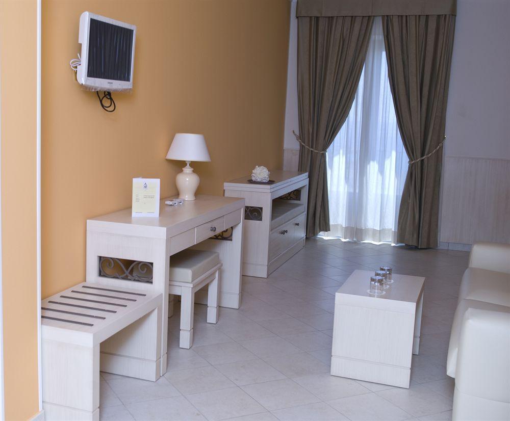 Palazzo Reginella Aparthotel Bovalino Marina Kültér fotó