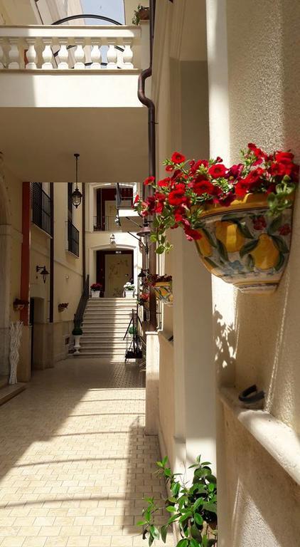 Palazzo Reginella Aparthotel Bovalino Marina Kültér fotó