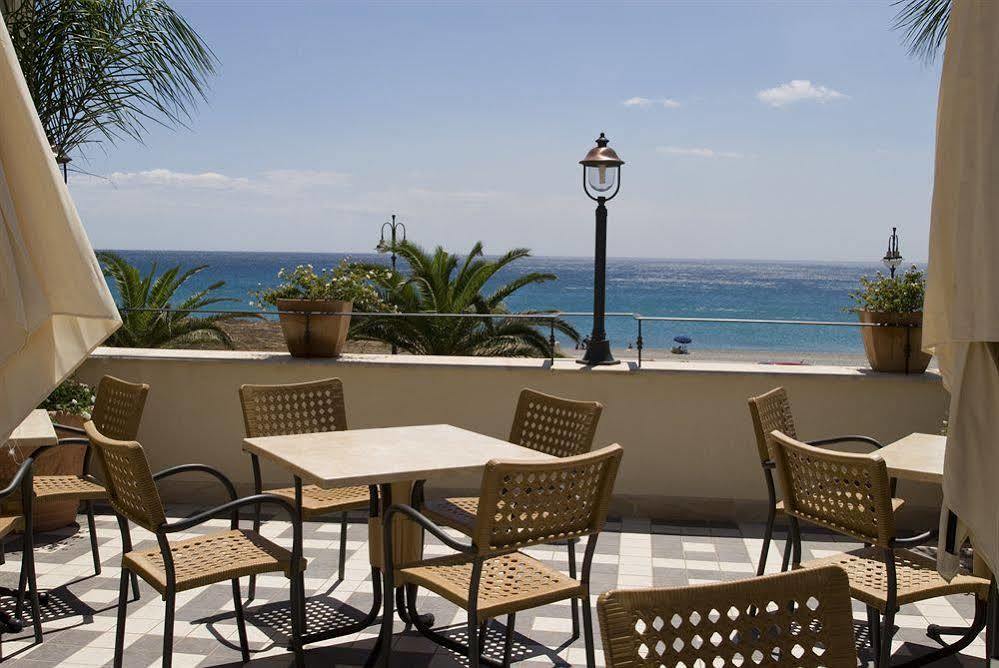 Palazzo Reginella Aparthotel Bovalino Marina Kültér fotó